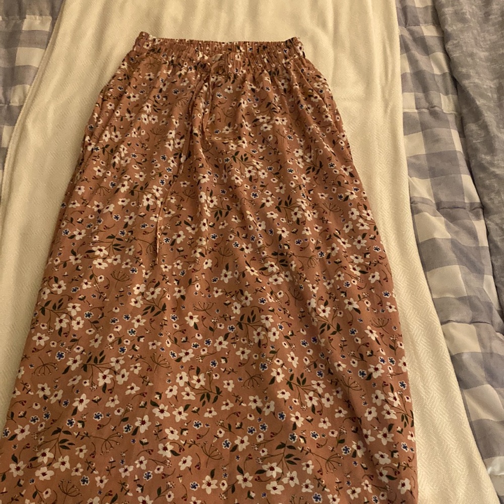 Medium floral maxi skirt
